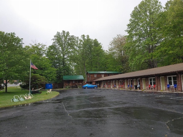 Stony Creek Motel image 1